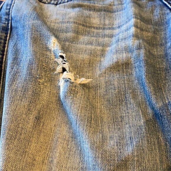 True religion distressed light blue - Picture 6 of 7